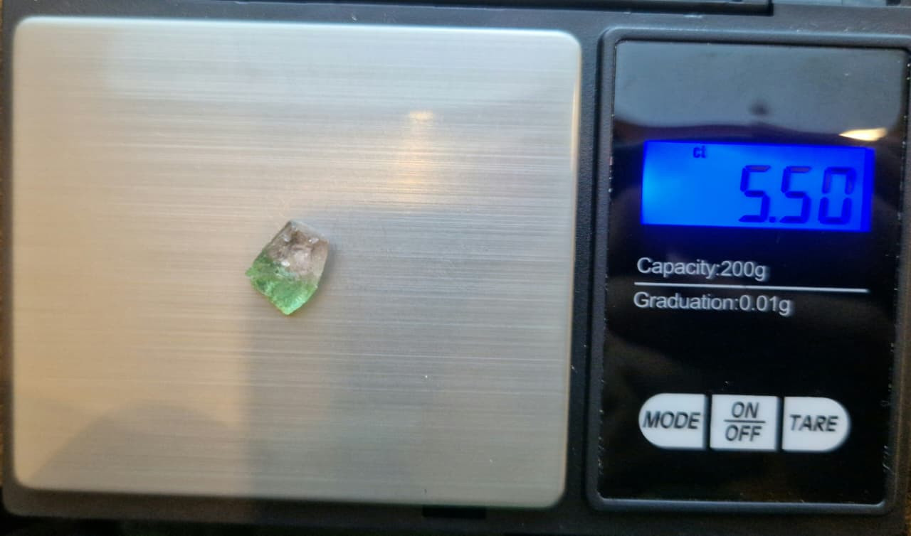 5 ct Bicolour Green Pink Tourmaline from Nigeria — view 3